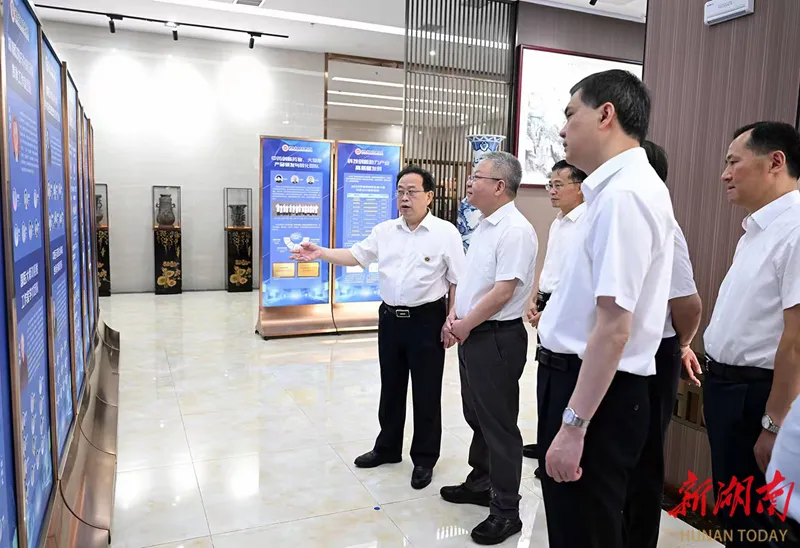 沈晓明调研生物医药及医疗器械产业发展