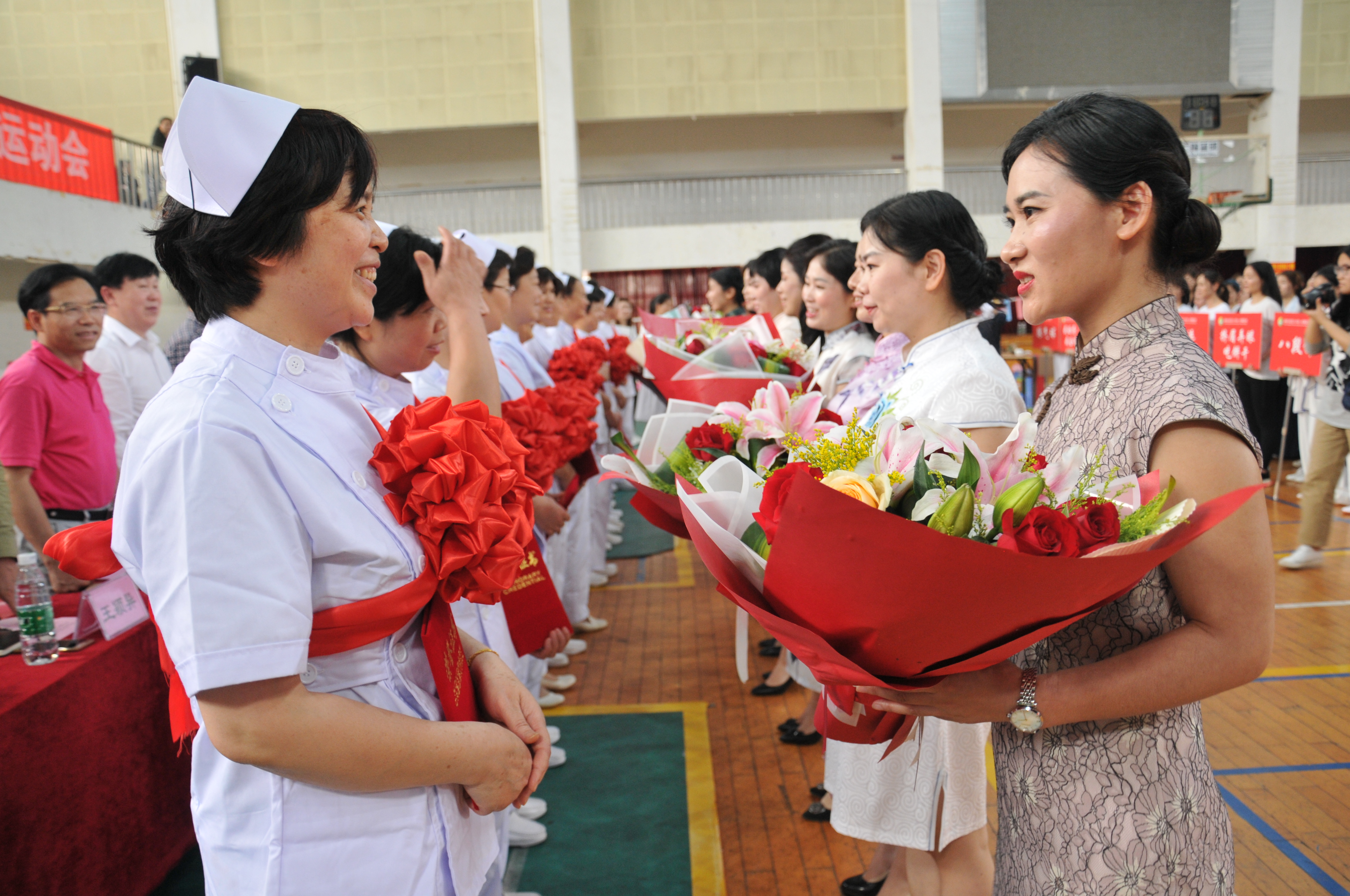 湖南中医药大学第一附属医院举行512国际护士节庆祝活动